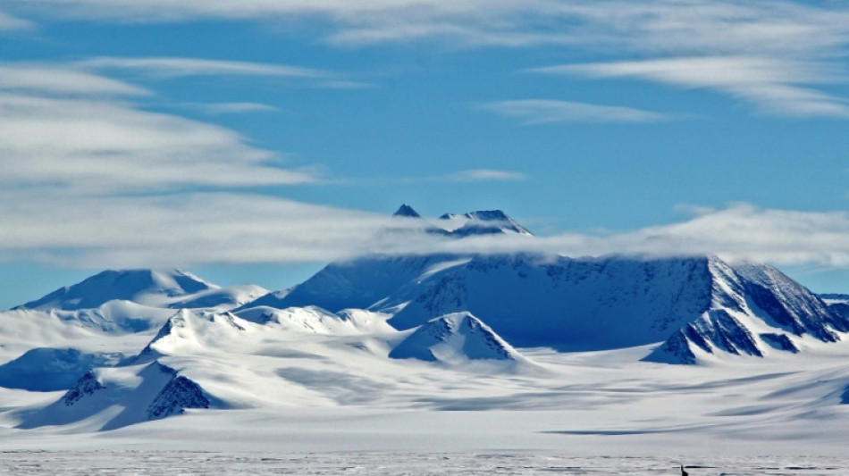 Hielo marino de la Antártida alcanzó mínimos históricos