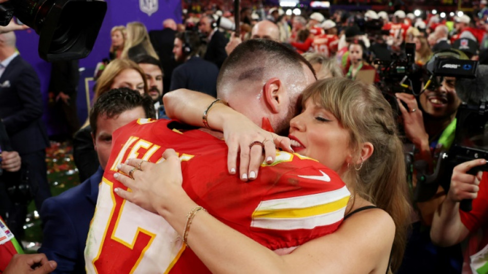 Swift's boyfriend Kelce signs contract extension with NFL Chiefs