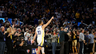 Curry potencia los motores y los Warriors ponen al borde del abismo a los Grizzlies en el Oeste