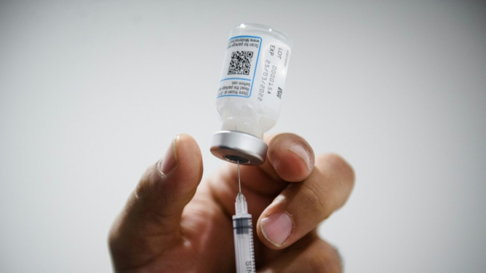 Vaccin Covid: la 2e dose de rappel ouverte aux 60 ans et plus, annonce Véran