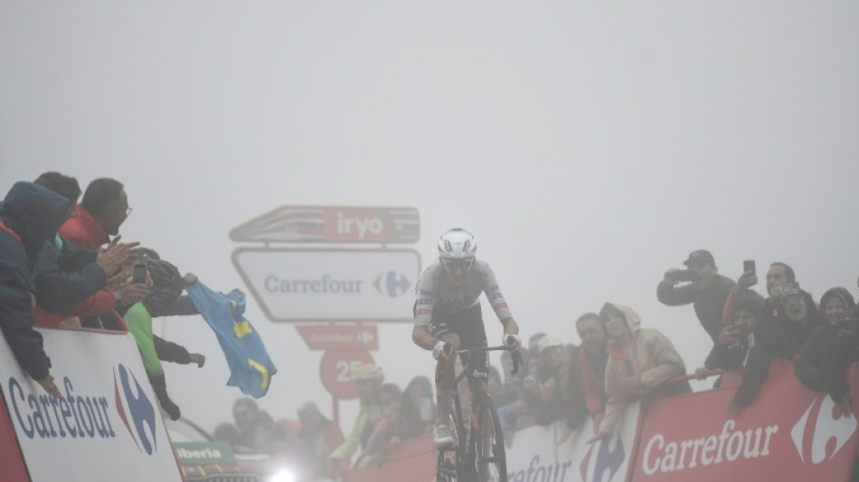 Soler climbs to Vuelta 16th stage honours, O'Connor hangs on to lead