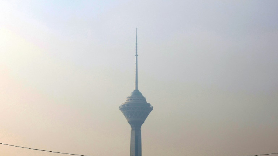 Escuelas y oficinas públicas cerradas en Irán debido a la contaminación