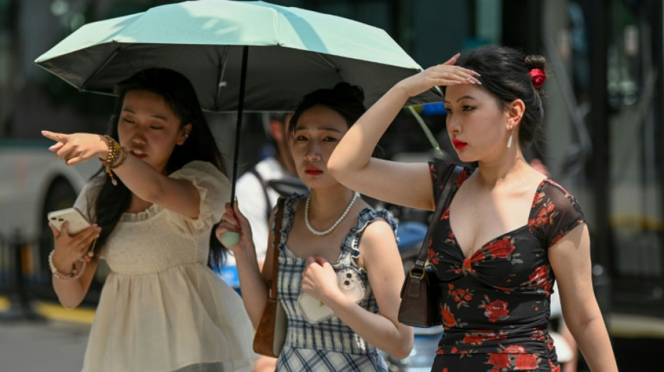 Shanghai records hottest May day in 100 years