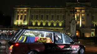 Crowds build to see Queen Elizabeth II lying in state