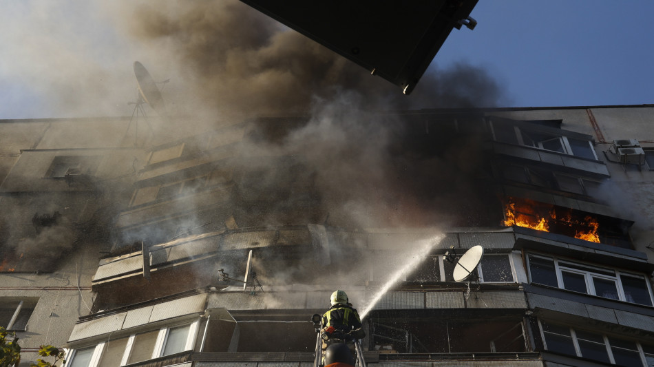 Ucraina, sale il bilancio delle vittime del raid russo a Kharkiv