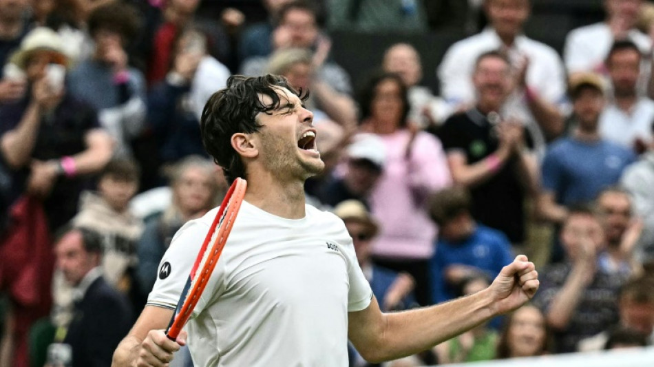 Fritz vira sobre Zverev em cinco sets e vai às quartas de final de Wimbledon