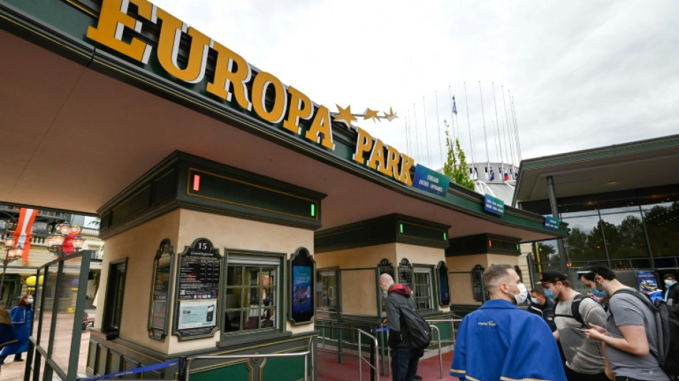 Brand im Europa-Park Rust ausgebrochen - Alle Besucher von Gelände geleitet 