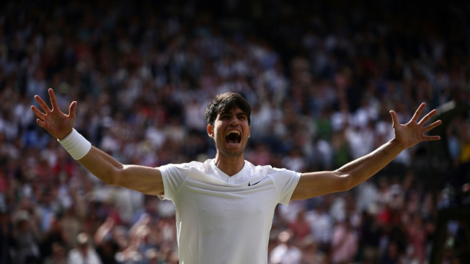 Alcaraz vence Djokovic e é bicampeão de Wimbledon