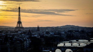 Túnel é descoberto perto de prisão em Paris