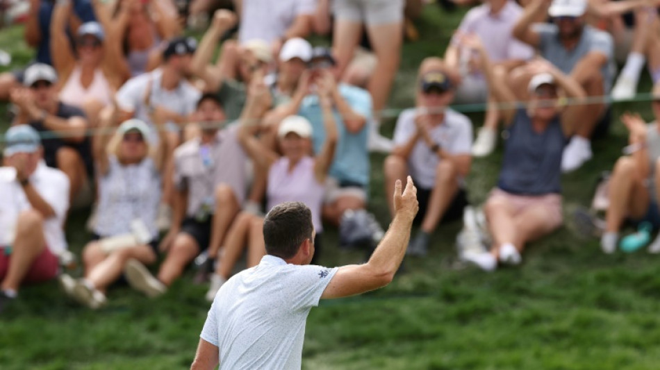 Bradley leads Scott by one heading into final round of BMW Championship