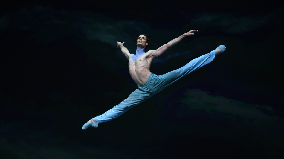 Danza e canto per la pace in San Petronio a Bologna