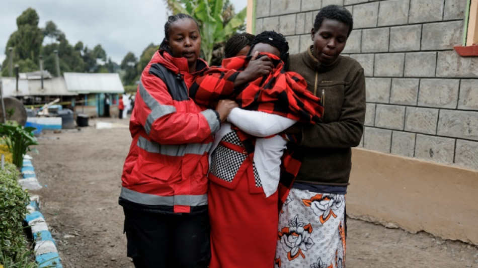 El balance del incendio de una escuela en Kenia sube a 18 muertos