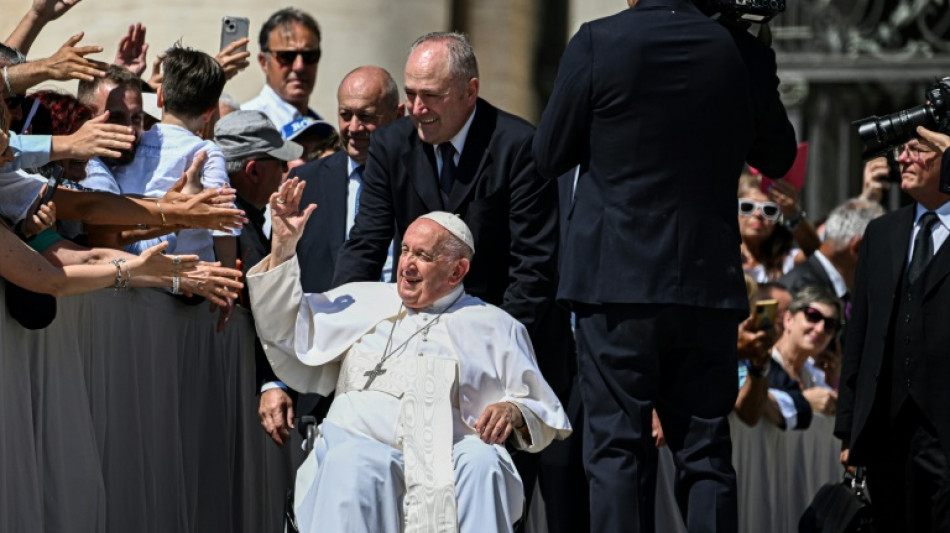 Francisco, um papa idoso de saúde frágil