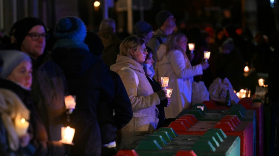 Tausende bei Lichterkette und AfD-Demo nach Anschlag in Magdeburg