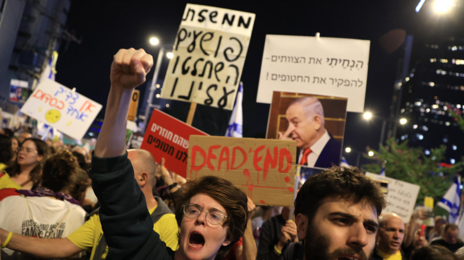 A Tel Aviv famiglie ostaggi celebrano i 400 giorni dai rapimenti