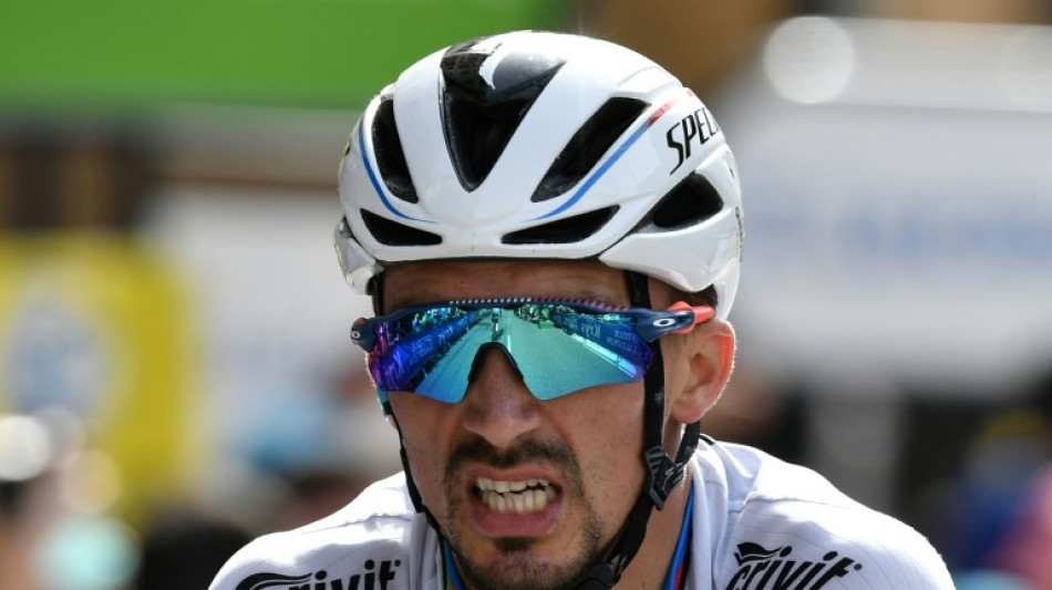 Cyclisme: Alaphilippe reste en observation à l'hôpital