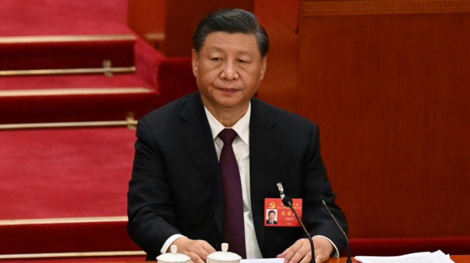 Partido Comunista chino incorpora "rol central" de Xi Jinping