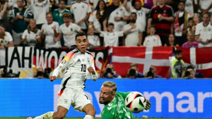 EM-Traum lebt: DFB-Team trotzt Dänen und Donnerwetter