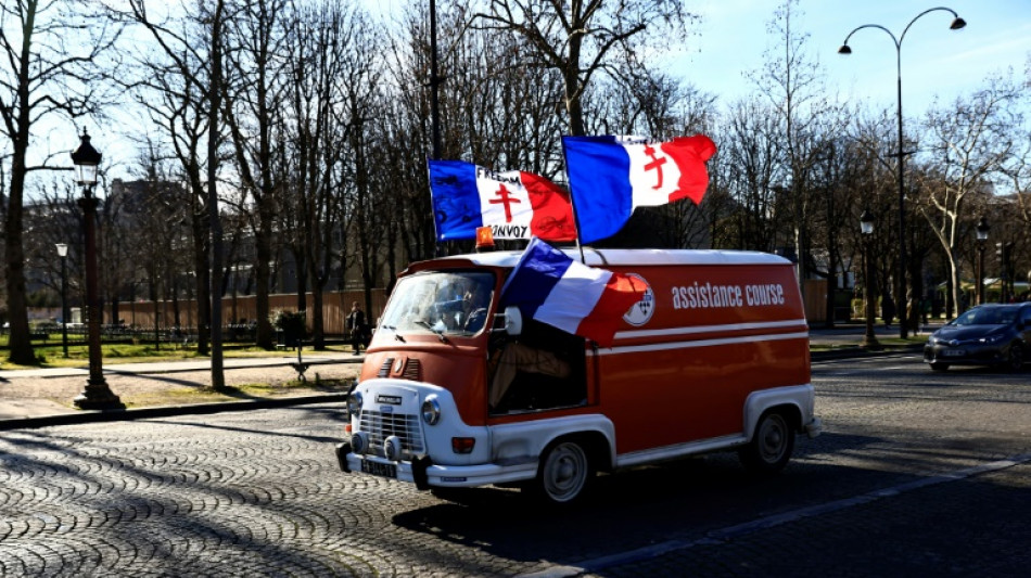 Les convois antipass à Paris, les forces de l'ordre mobilisées