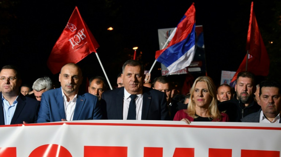 Zehntausende demonstrieren in Banja Luka gegen Neuauszählung der Präsidentschaftswahl