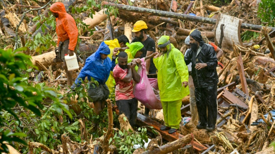 Inde: le bilan de glissements de terrain dans des plantations de thé porté à au moins 150 morts