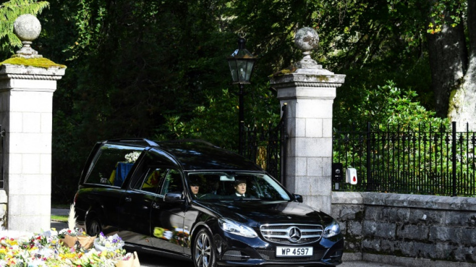 De Balmoral à Edimbourg: silence et recueillement pour accompagner le dernier voyage d'Elizabeth II