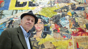 Muere un pionero del arte urbano, el artista francés Jacques Villeglé