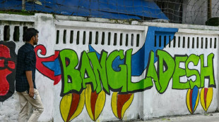 Sur les murs, les jeunes Bangladais se peignent un nouvel avenir