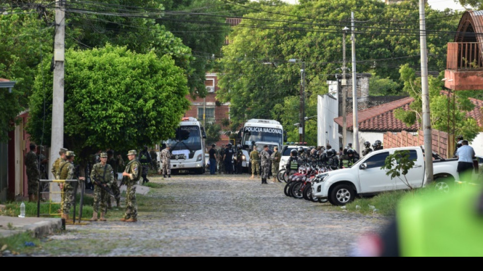 Um policial e sete detentos morrem em intervenção em prisão no Paraguai