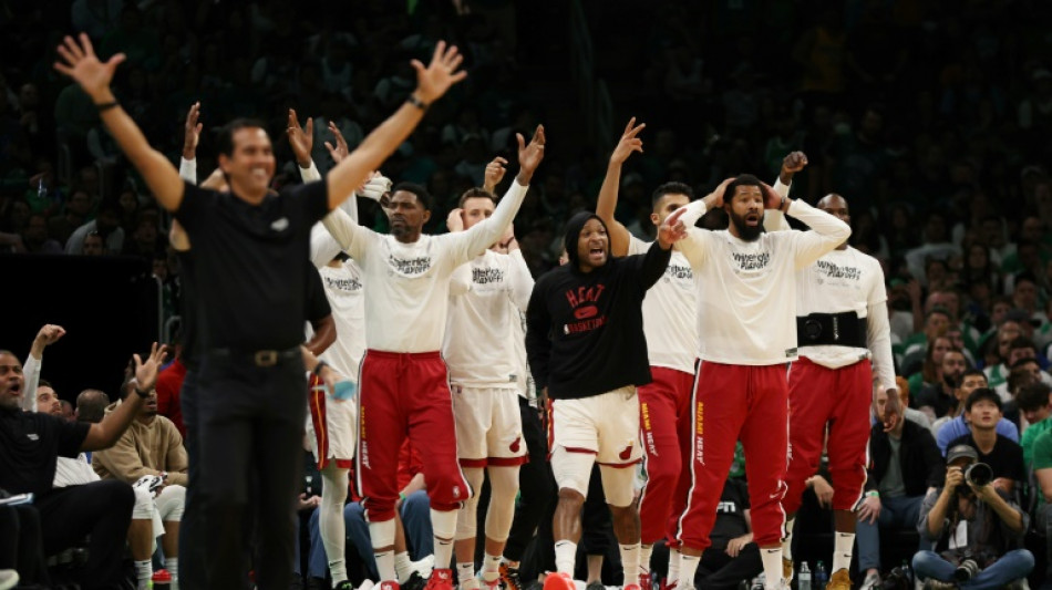 NBA fines Heat $25,000 for violating bench decorum rules