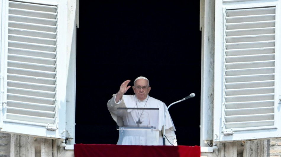 Papst leitet nach OP erstmals wieder Angelus-Gebet auf dem Petersplatz