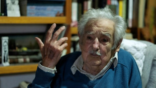 Mujica celebra como "premio de despedida" la vuelta de la izquierda al poder en Uruguay