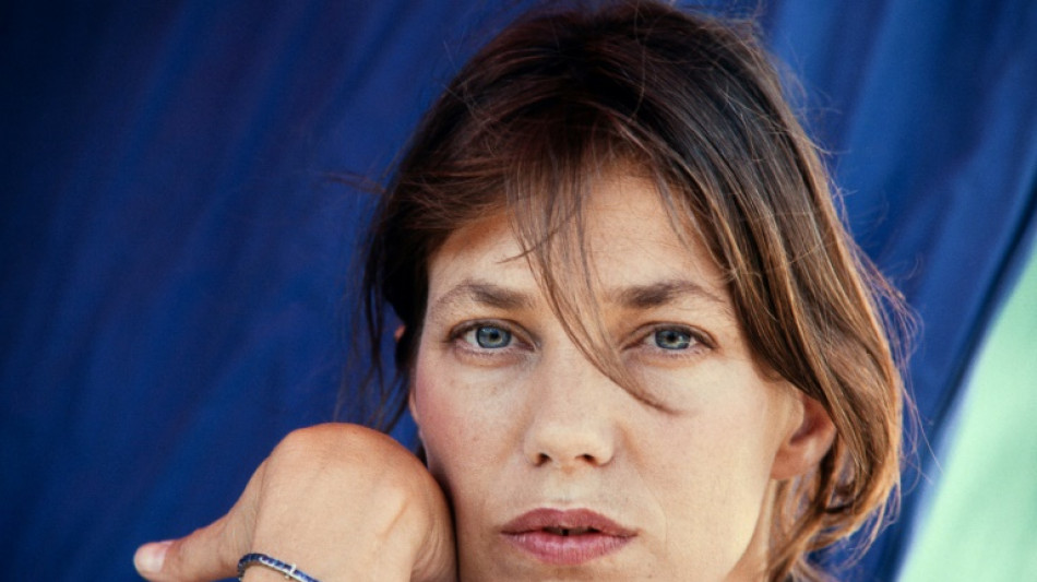 França se despede de Jane Birkin, um ícone da música e do cinema