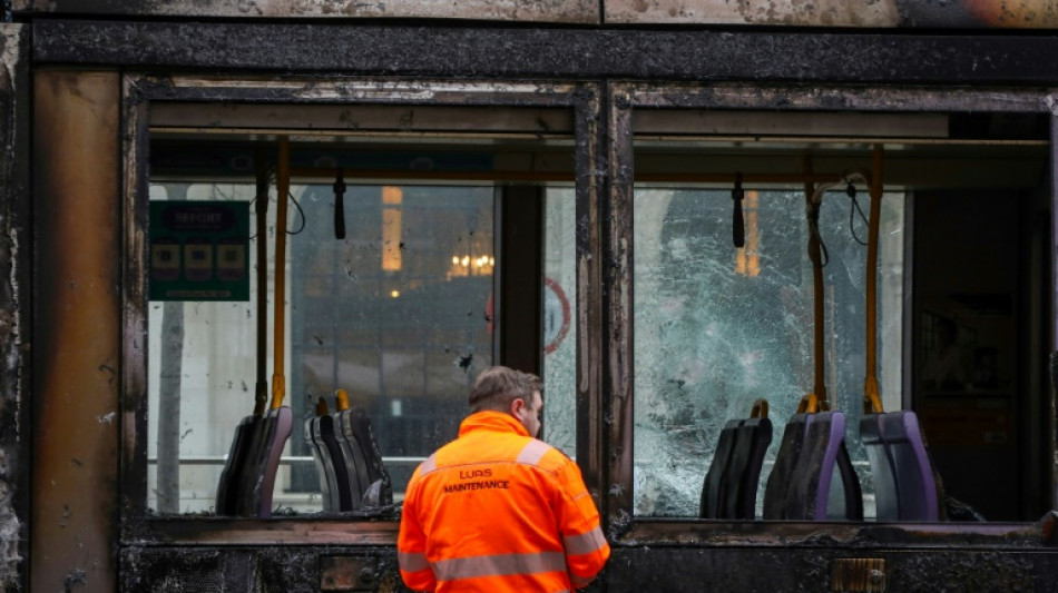 Indignação na Irlanda por confrontos em Dublin após ataque com faca