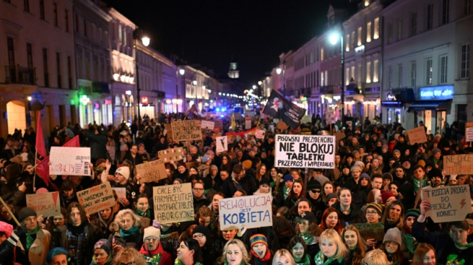 Polish lawmakers begin debate to scrap near-total abortion ban