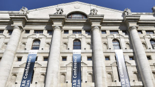 Borsa: Milano apre in rialzo, +0,15%