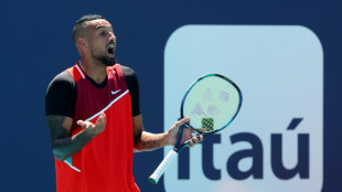 No sweat as impressive Kyrgios sees off Tsitsipas