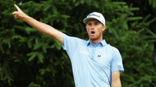 Zalatoris grabs US Open lead as course crushes contenders