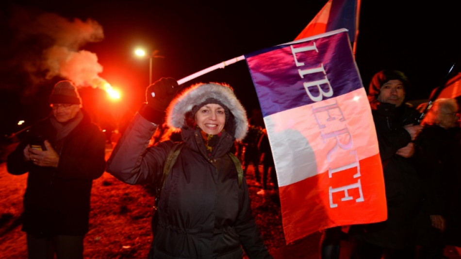 En France, les convois anti-pass manifestent mais sans bloquer Paris