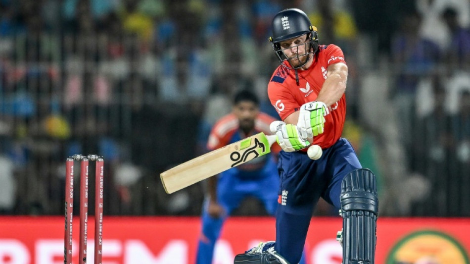 Buttler, Carse lead England to 165-9 in second T20 against India