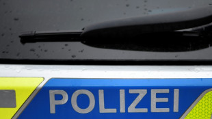 Bauschaum in Auspuffrohren: Polizei ermittelt drei Tatverdächtige