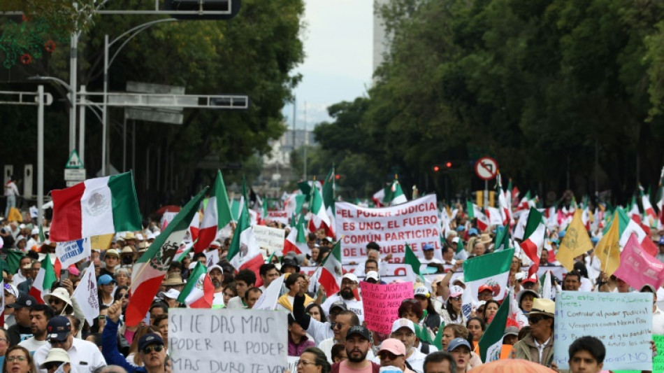 Thousands protest against Mexican judicial reform