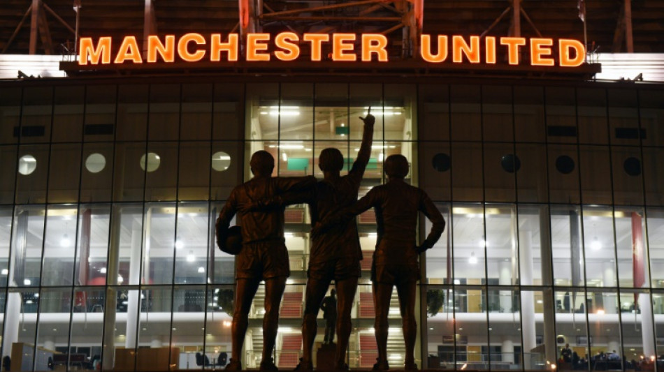 BBC apologises to fans after 'Manchester United are rubbish' gaffe