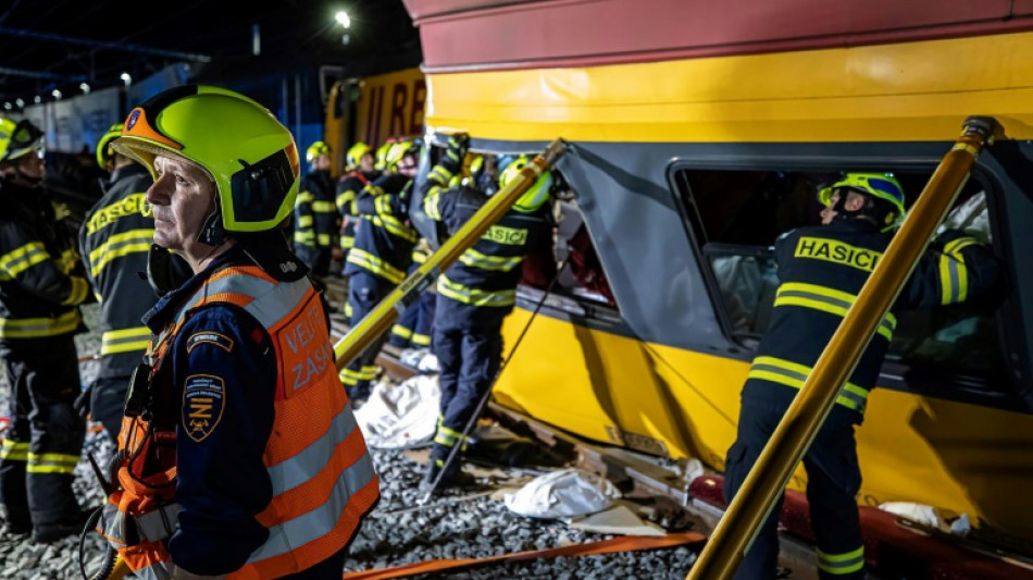 Cuatro muertos y decenas de heridos por la colisión de dos trenes en República Checa