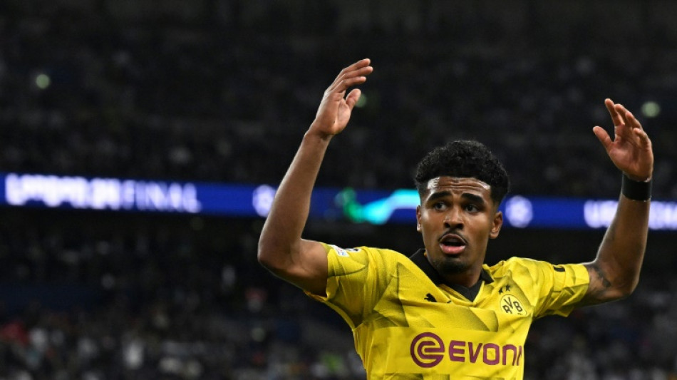 Netherlands call up Dortmund's Maatsen after De Jong injury