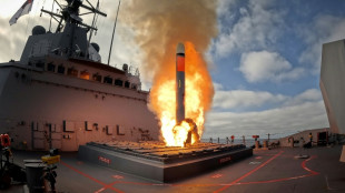 Un buque de guerra australiano prueba un misil estadounidense Tomahawk