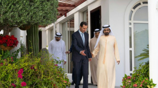 Assad aux Emirats, première visite dans un pays arabe depuis le début du conflit en Syrie 