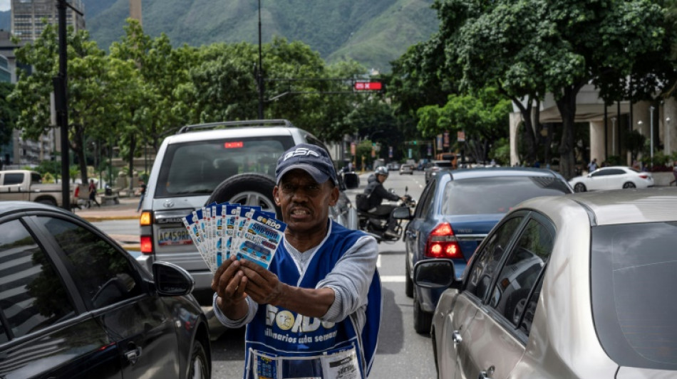 Loterías resurgen en Venezuela con atractivos premios en dólares