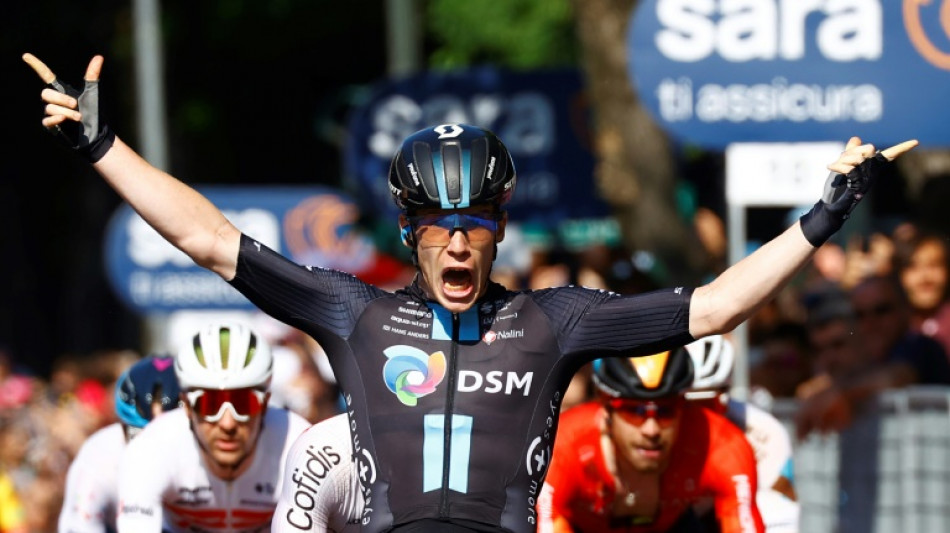 Tour d'Italie: Dainese signe la première victoire italienne