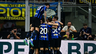 Inter de Milão goleia Atalanta (4-0) e assume liderança da Serie A